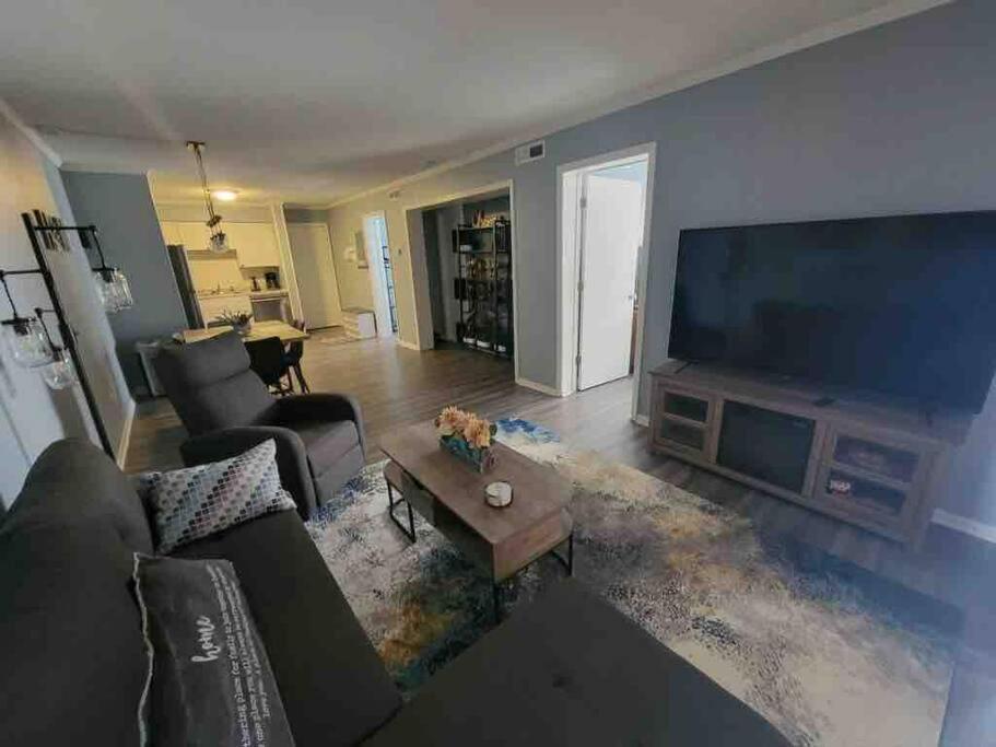 2022 Renovated 2-Bdrm Cozy, Lovely Condo W/Parking! Pulau Hilton Head Luaran gambar