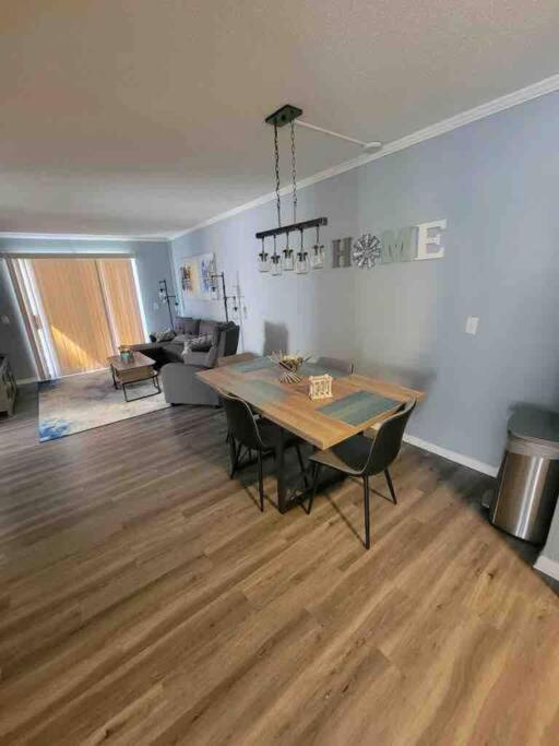 2022 Renovated 2-Bdrm Cozy, Lovely Condo W/Parking! Pulau Hilton Head Luaran gambar
