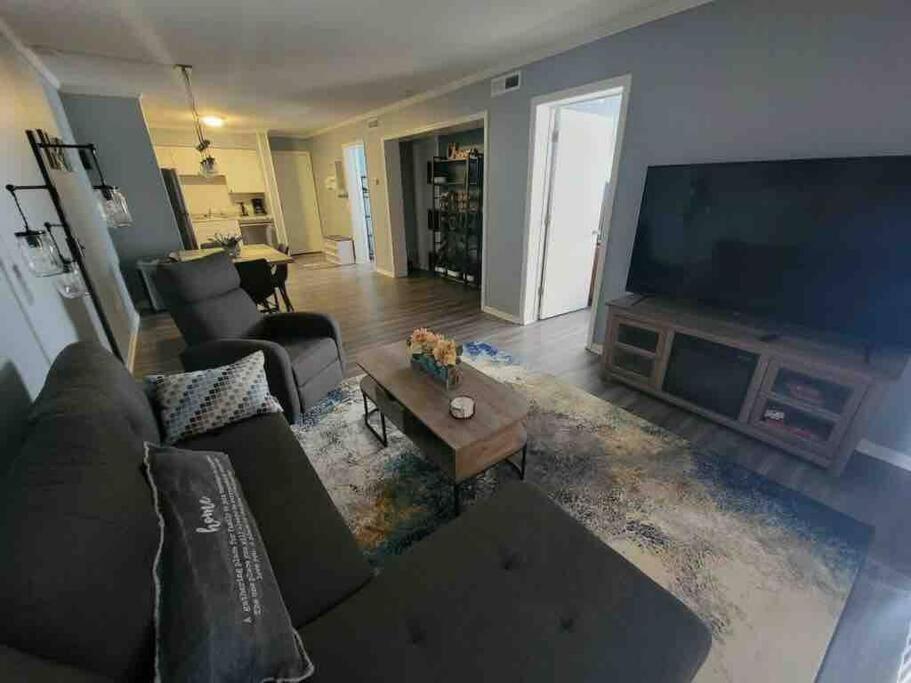 2022 Renovated 2-Bdrm Cozy, Lovely Condo W/Parking! Pulau Hilton Head Luaran gambar